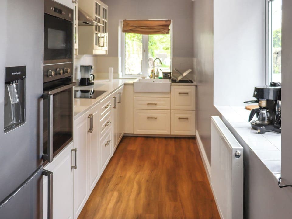 Kitchen | 8 Stratford Villas, Llansteffan, near Carmarthen
