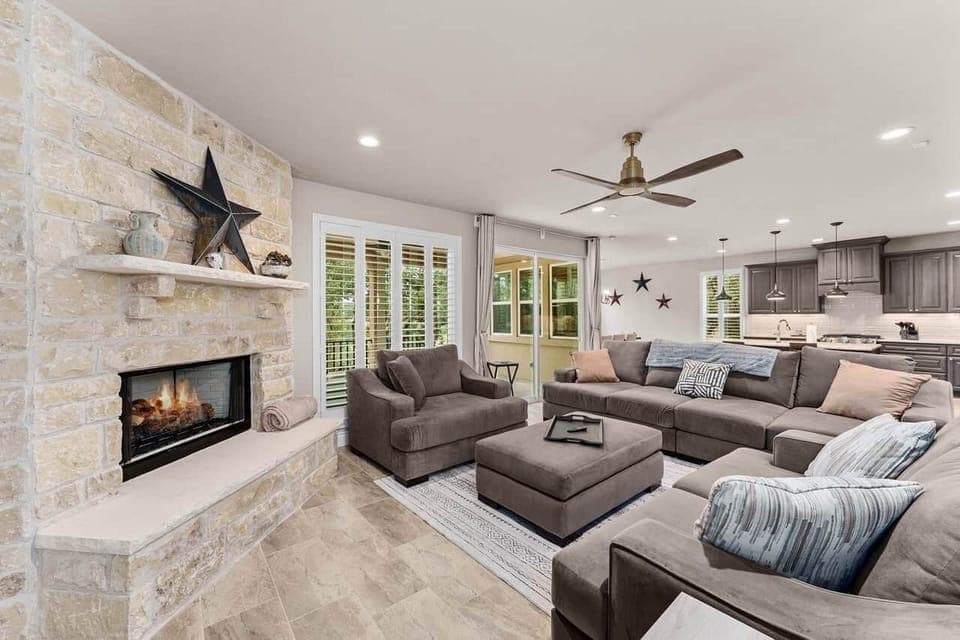 Modern Ranch Style Living Room