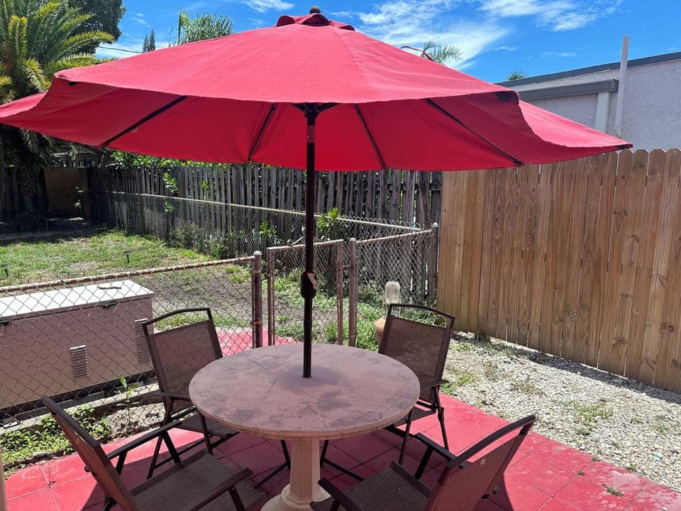 Outdoor dining