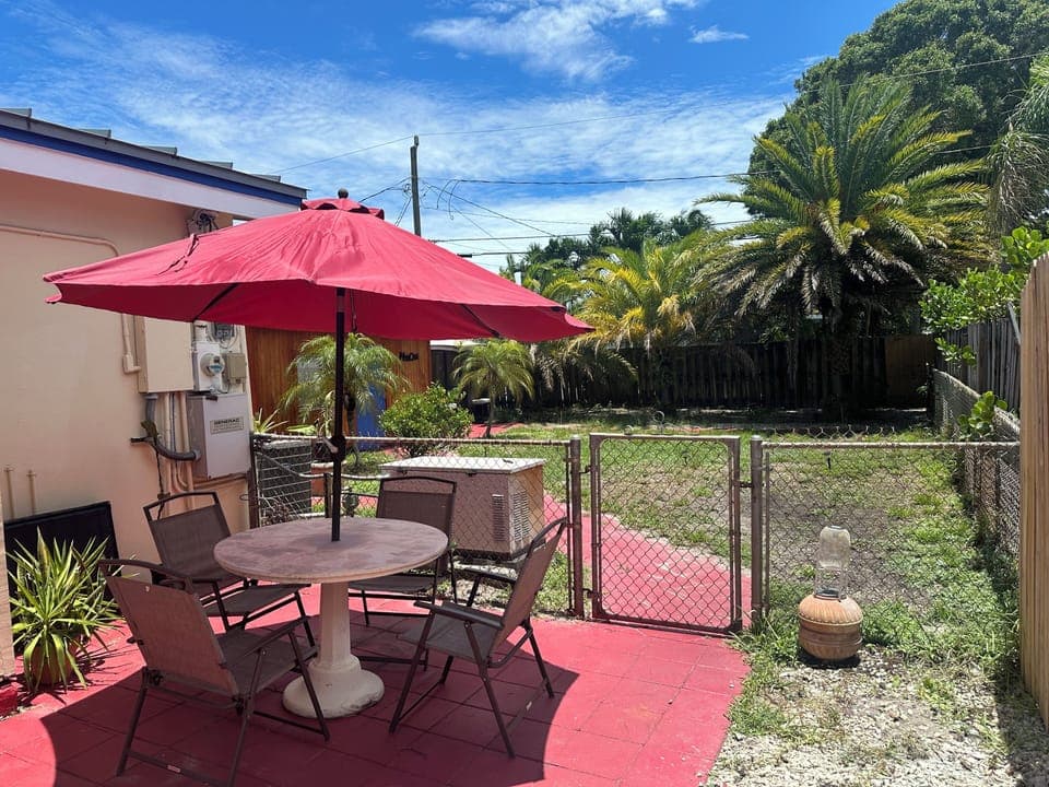 Outdoor dining
