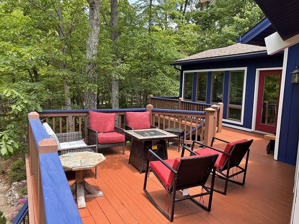 Porch Area 