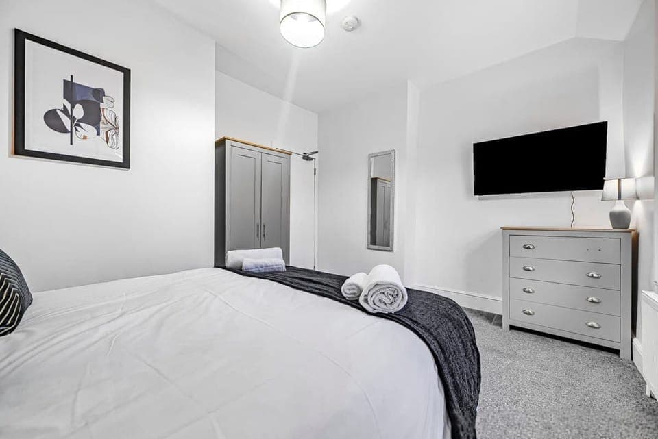 House, Smoking | 3 bedrooms, Internet