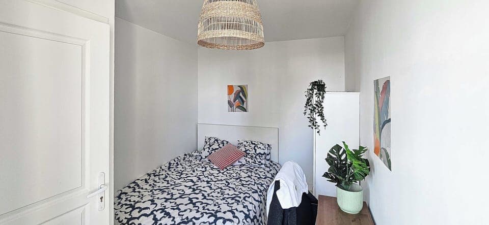 Apartment | 1 bedroom, laptop workspace, iron/ironing board