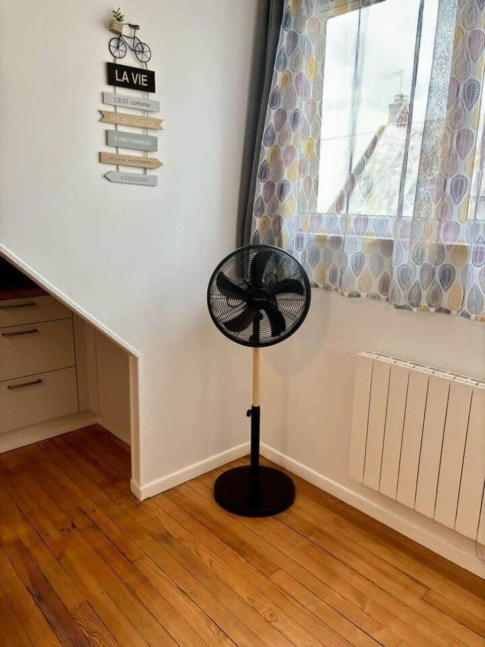 A votre disposition pour vous rafraîchir. ☺️