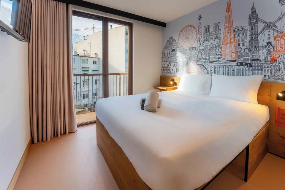 Standard Double Room | Free WiFi