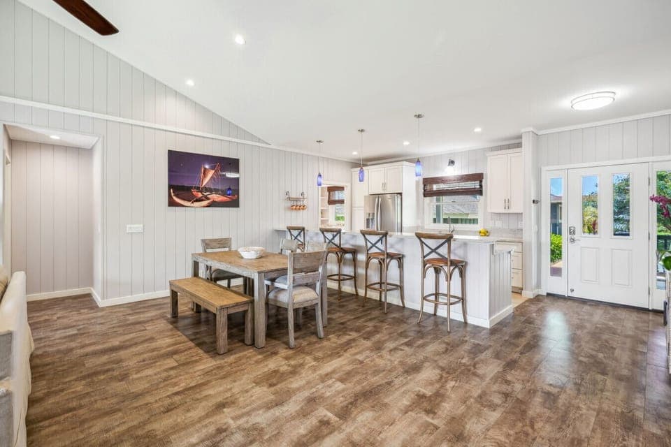 Main House Kitchen: Fully Equipped for Your Culinary Adventures!