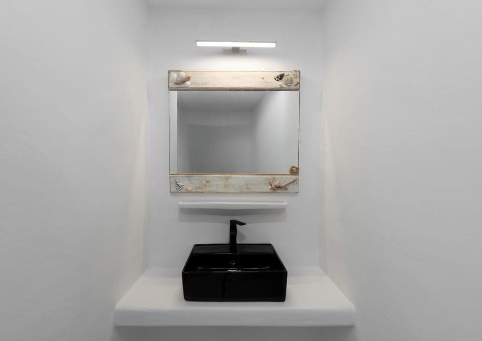 Villa 8 with Private Pool | 97m2 | Bathroom | Hair dryer, towels, toilet paper