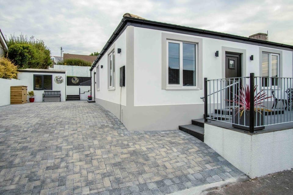 Wiston Street - 2 Bedroom Holiday Home - Pembroke (26735)