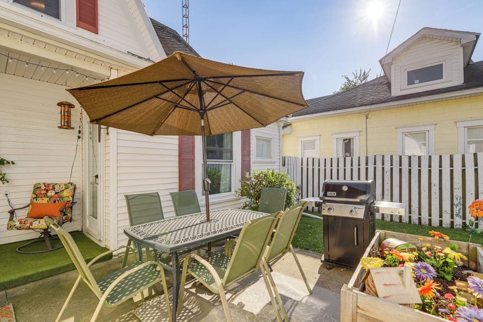 West Liberty Vacation Rental | 3BR | 2BA | 2,000 Sq Ft | 3 Steps to Enter