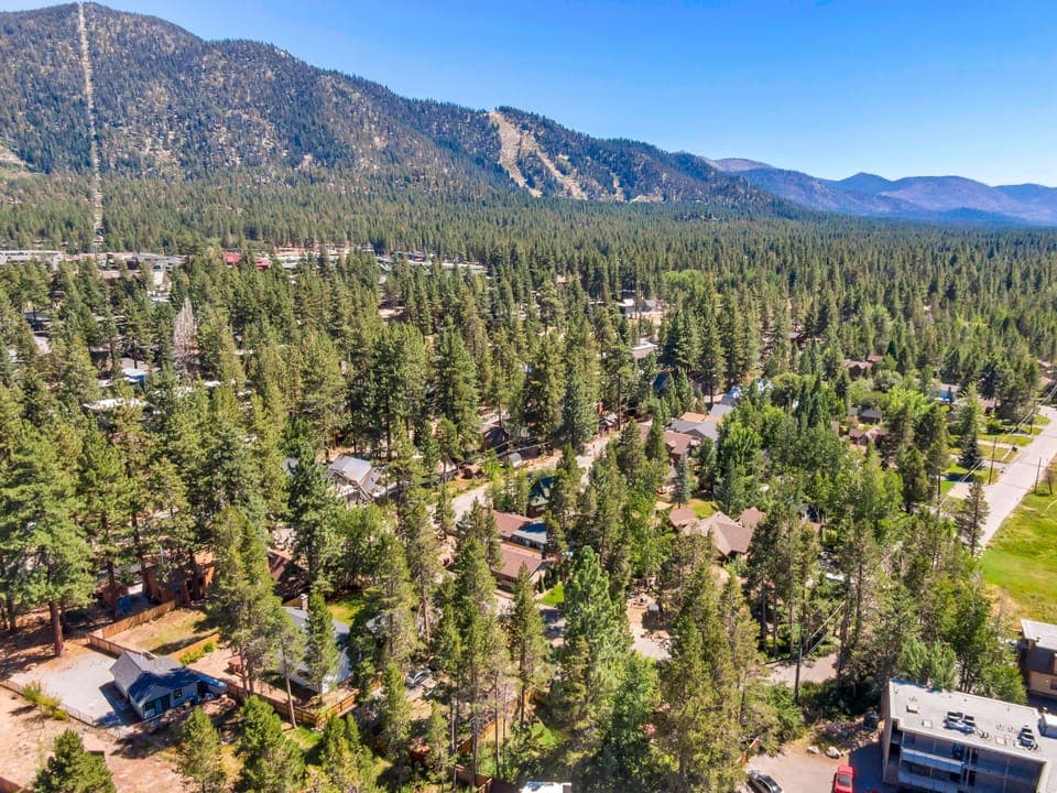 House, 2 Bedrooms | Aerial view