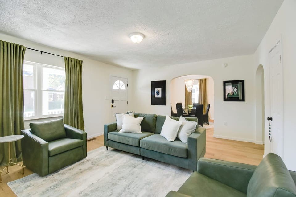 House (3 Bedrooms) | Interior