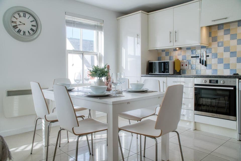 Windleshore - 2 Bedroom Apartment - Tenby (26581)