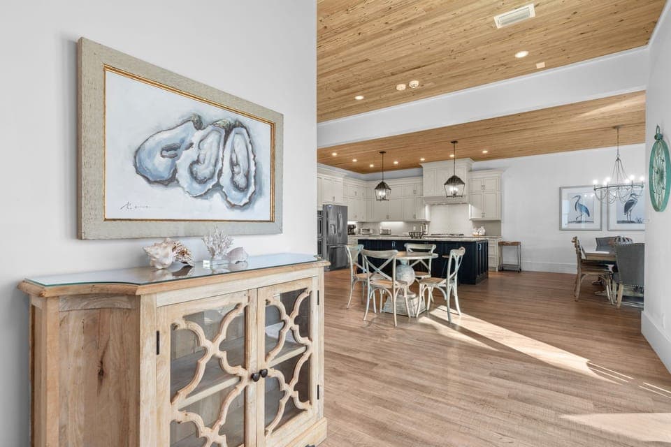 2nd Floor Foyer