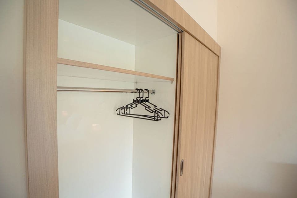 Deluxe Room | Desk, free WiFi