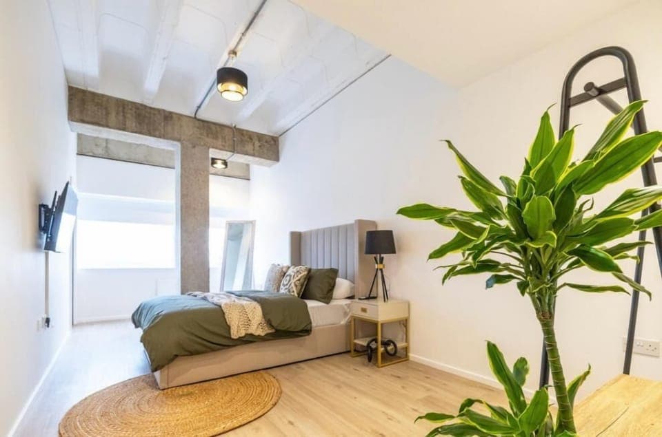 Apartment, City View | Blackout drapes, iron/ironing board, free WiFi