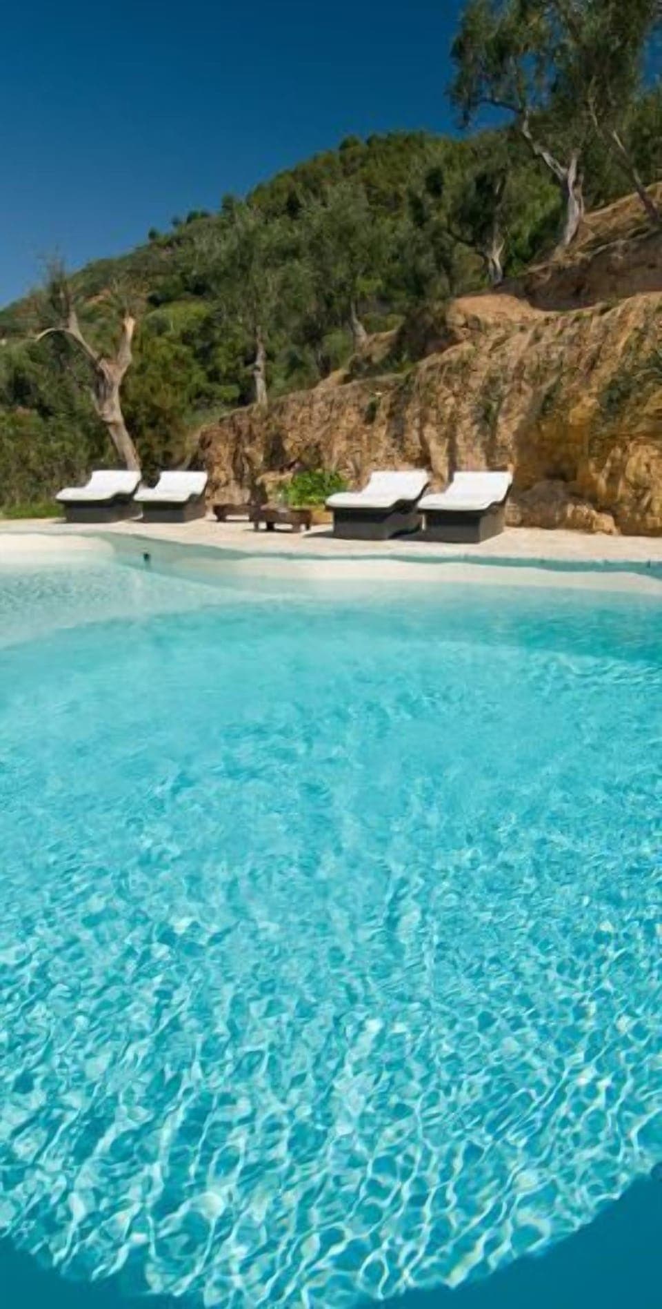 Seasonal outdoor pool, sun loungers