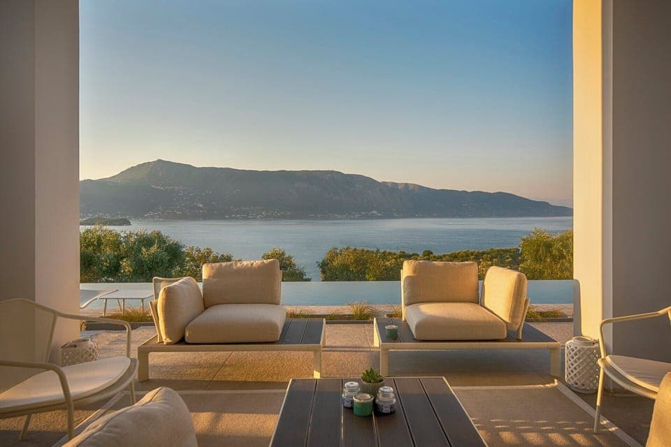 The al fresco sitting area with its gorgeous views.