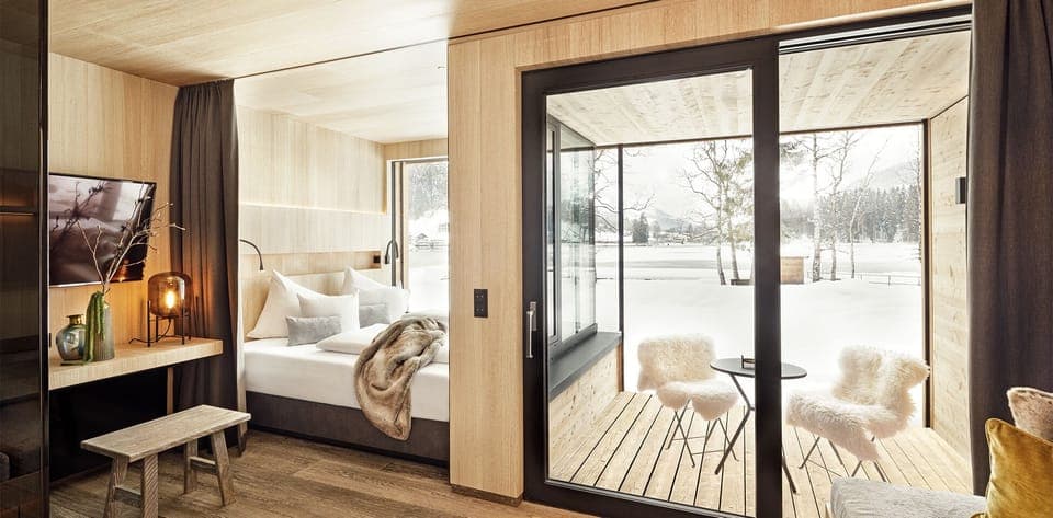 Minibar, in-room safe, individually decorated, individually furnished