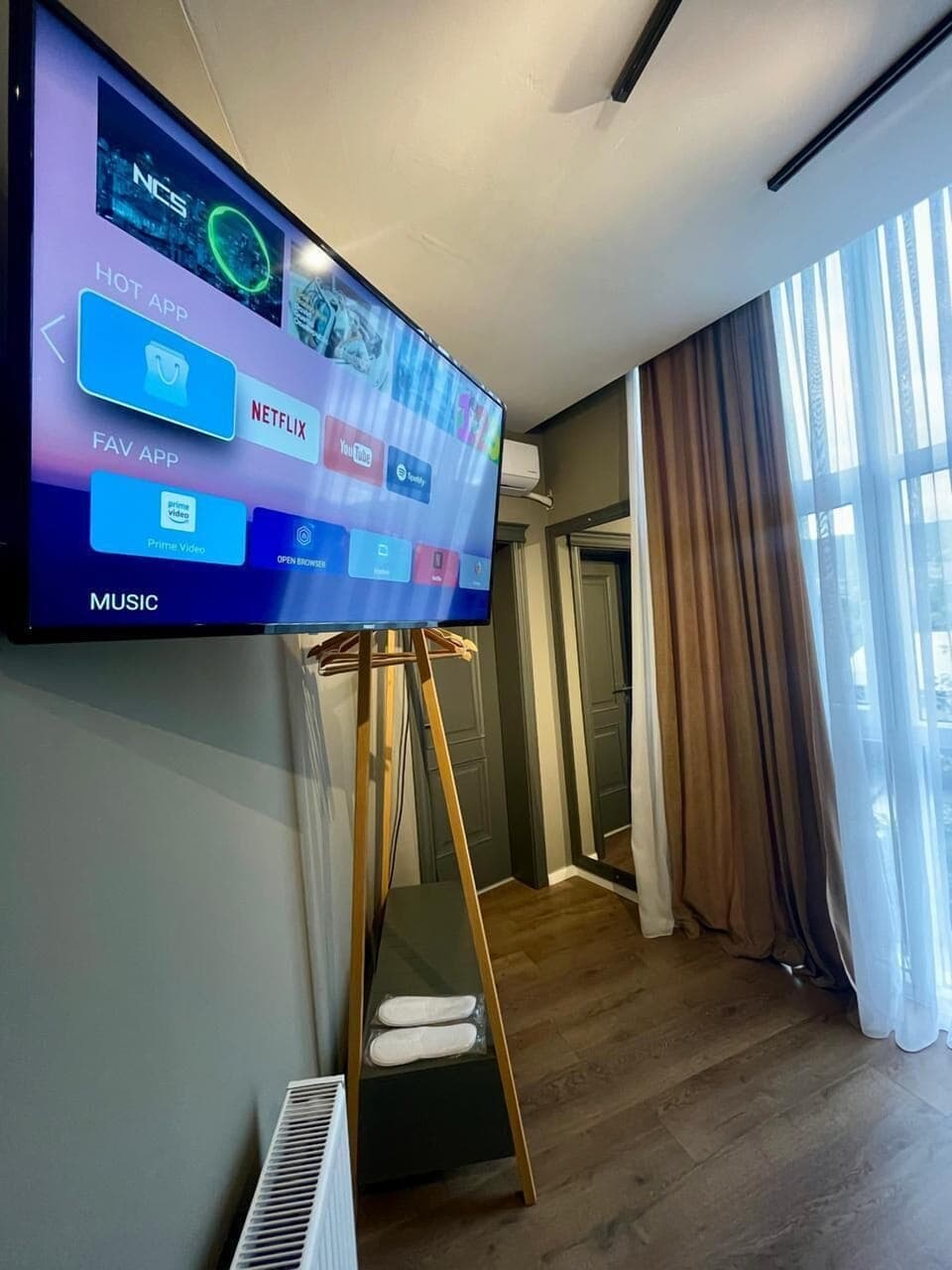 Standard Double Room | Free WiFi