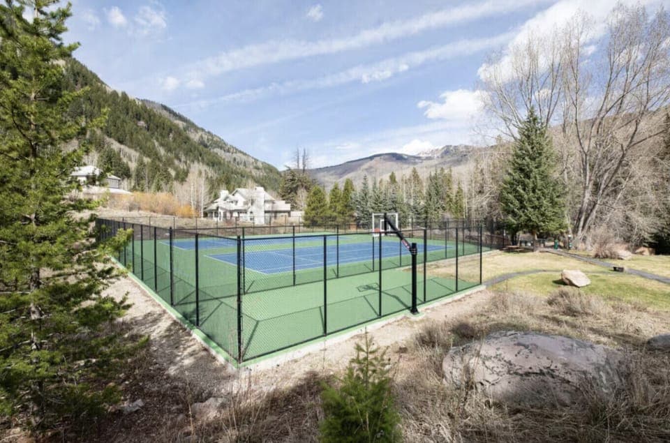 Community Tennis Courts