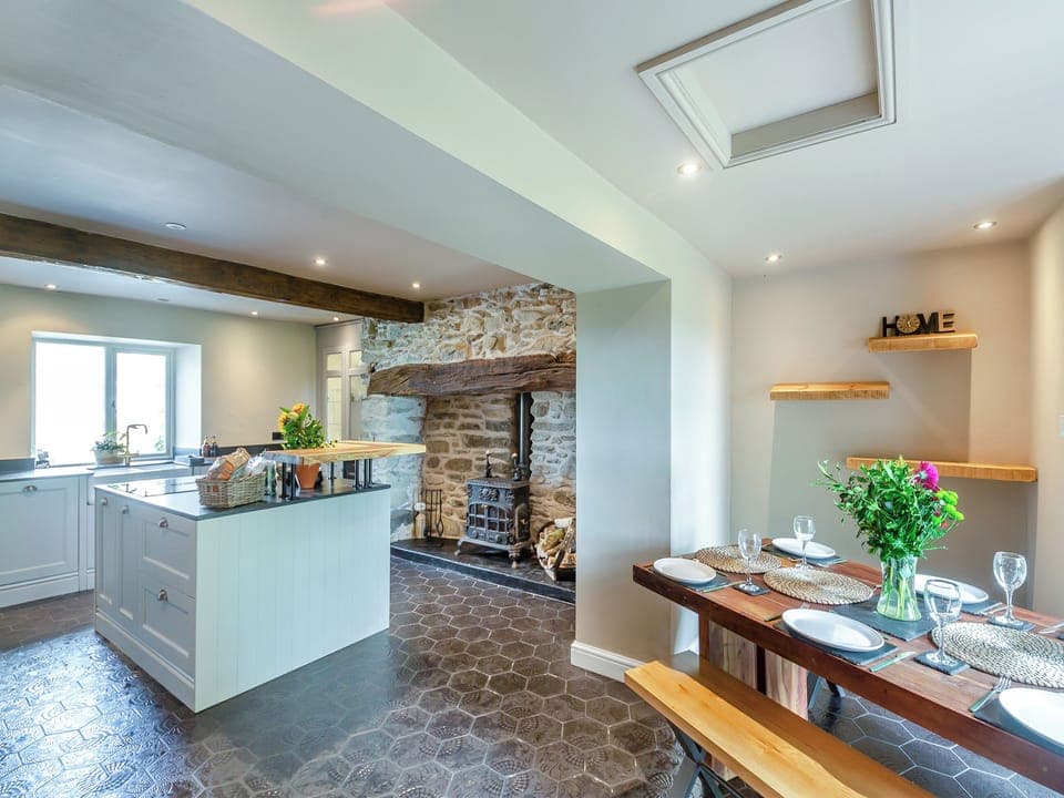 Kitchen/diner | Cefn Hir Fynydd, Betws-Y-Coed