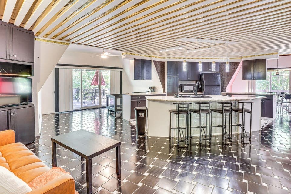 Kitchen | Main Level | Drip Coffee Maker | Toaster | Cooking Basics