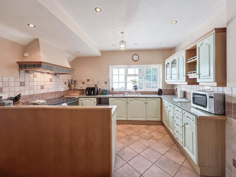 Kitchen | Brithdir, Welshpool