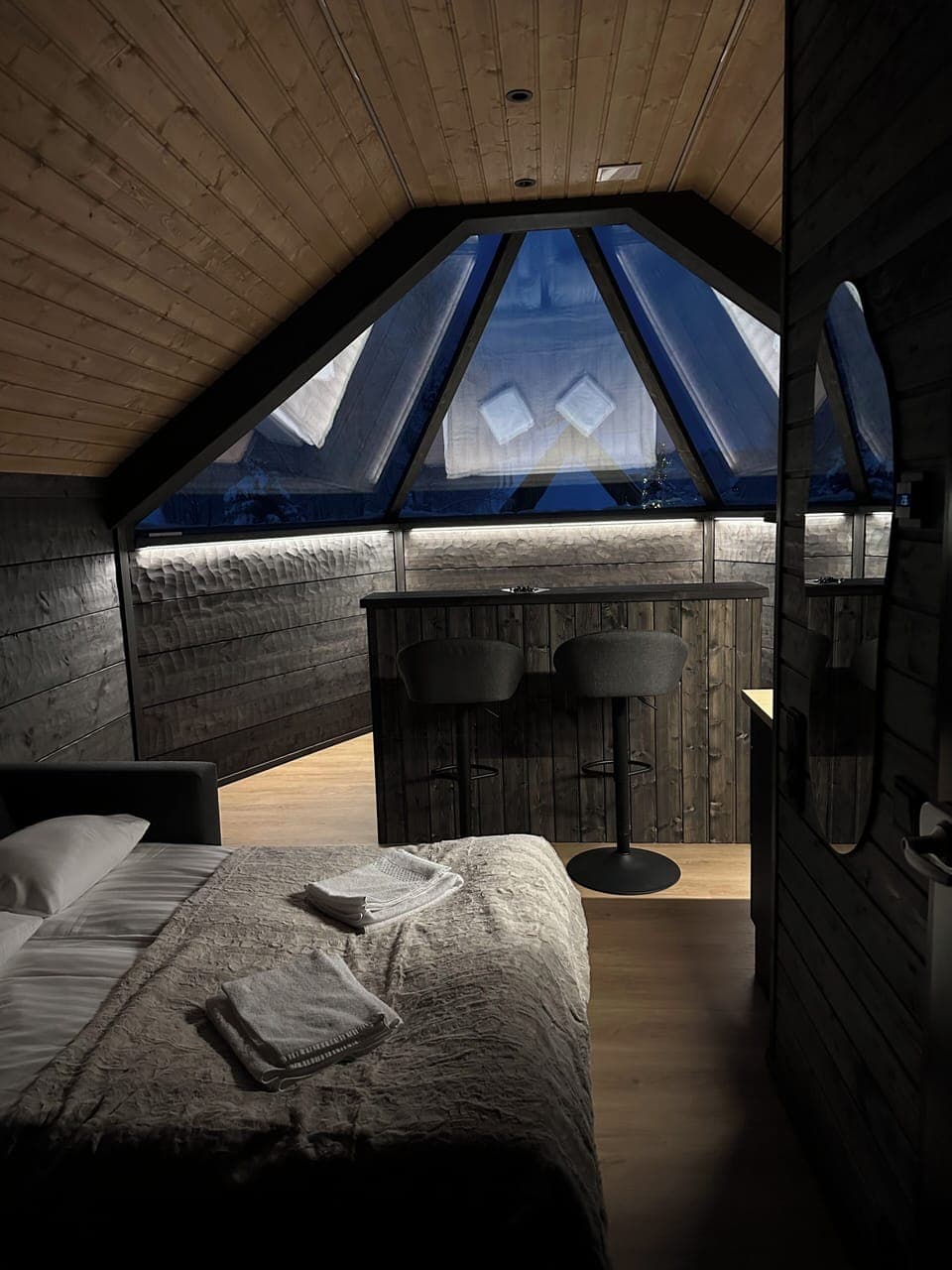 Superior Cabin | Living area