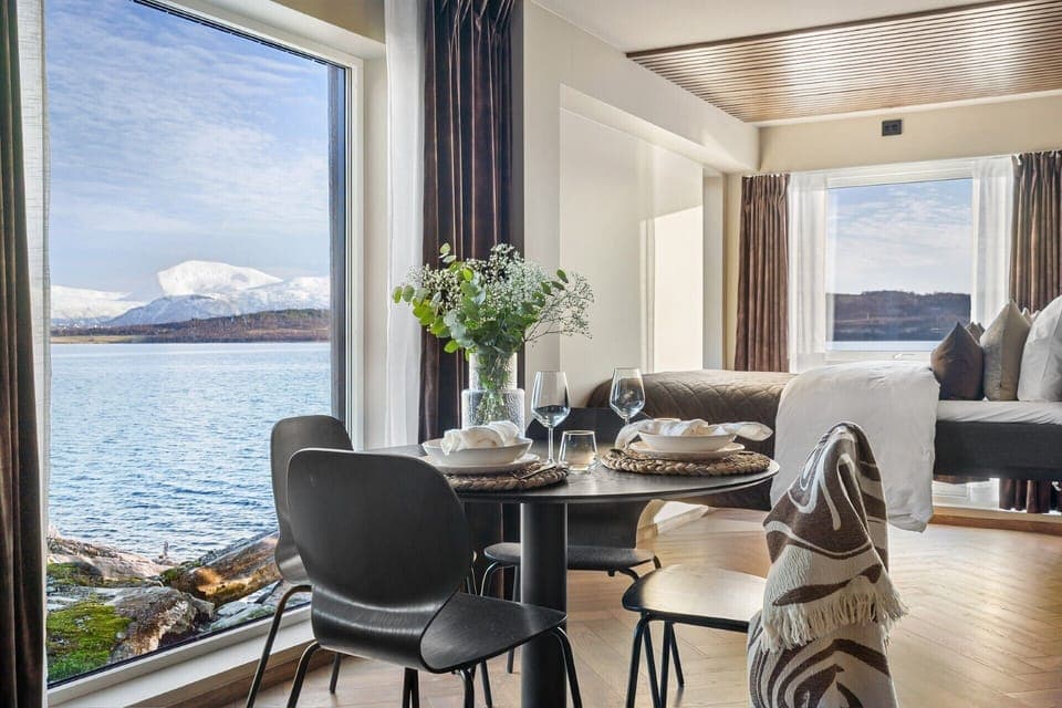 Wolverine Apartment | Soundproofing, free WiFi