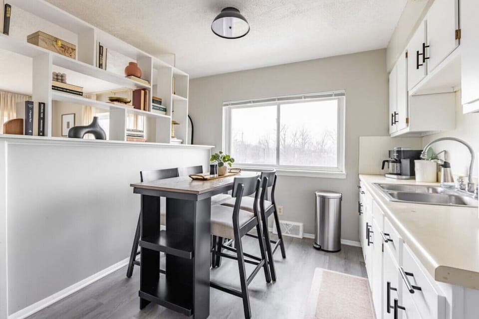 With a Fully Equipped Kitchen, You`ll Feel Right at Home.