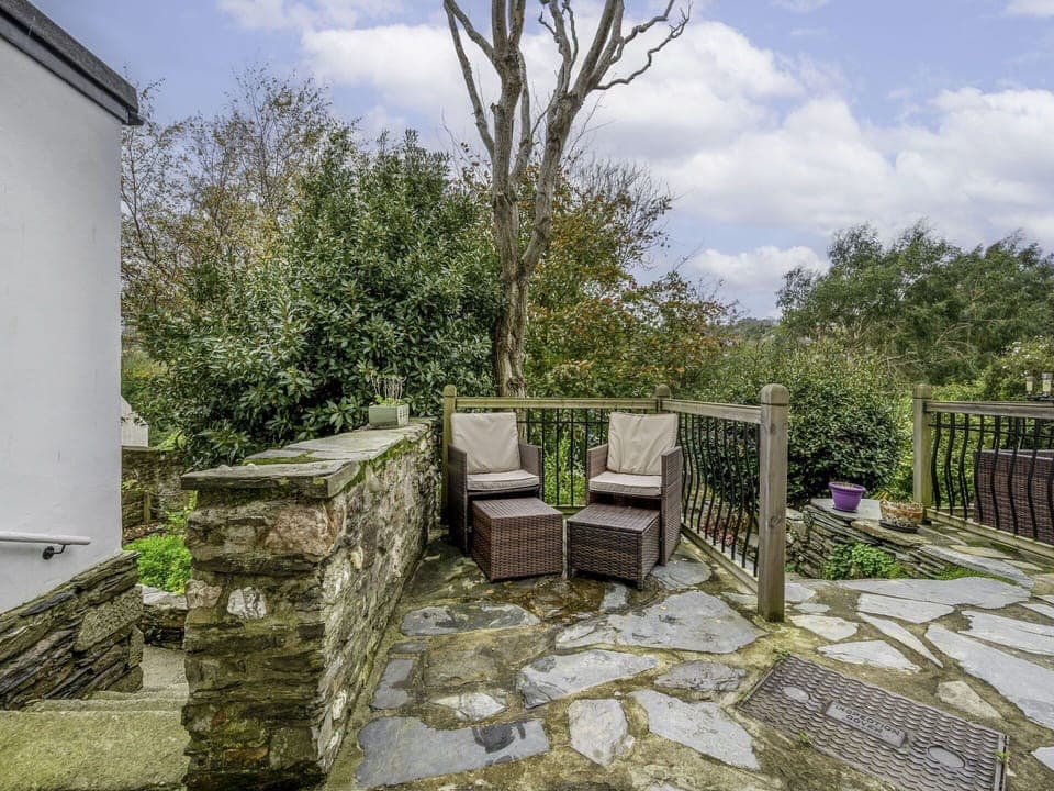 Flagstone, Stone Wall, Garden, Outdoor Furniture, Fence, Landscaping, Backyard, Houseplant, Walkway, Handrail