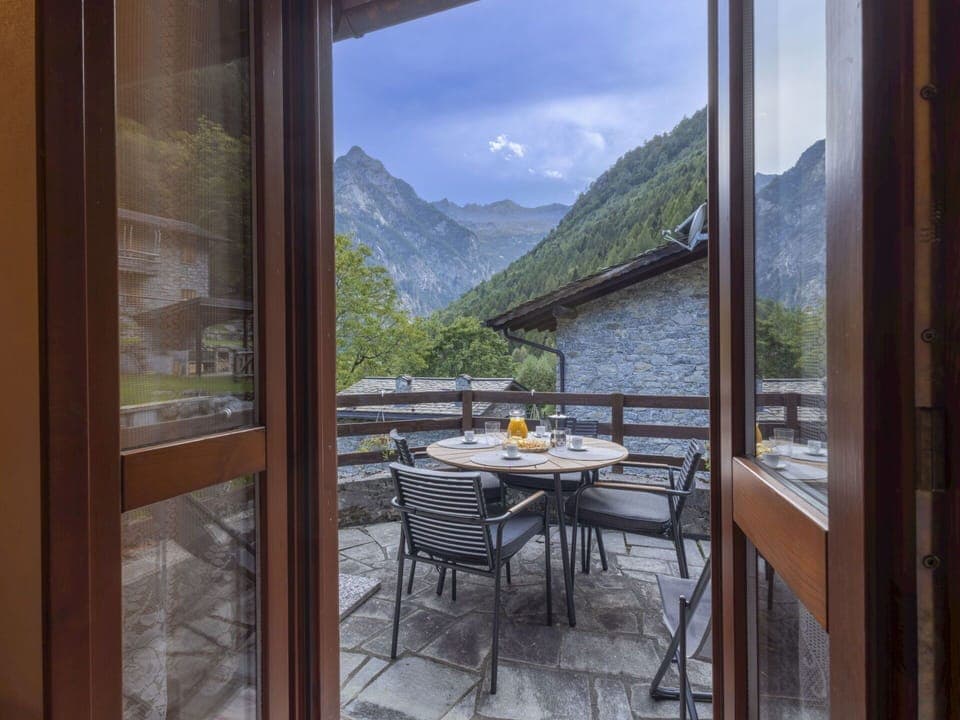Mountain Range, Hill Station, Valley, Ridge, Alps, Porch, Mountain Village, Eco Hotel, Hardwood, Balcony