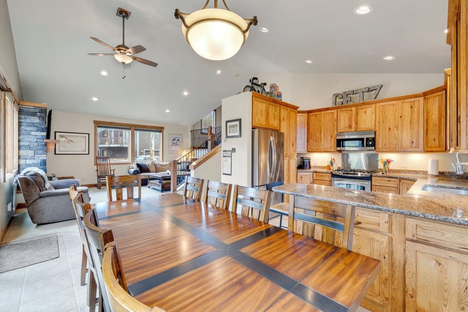 Dining Area/Kitchen
