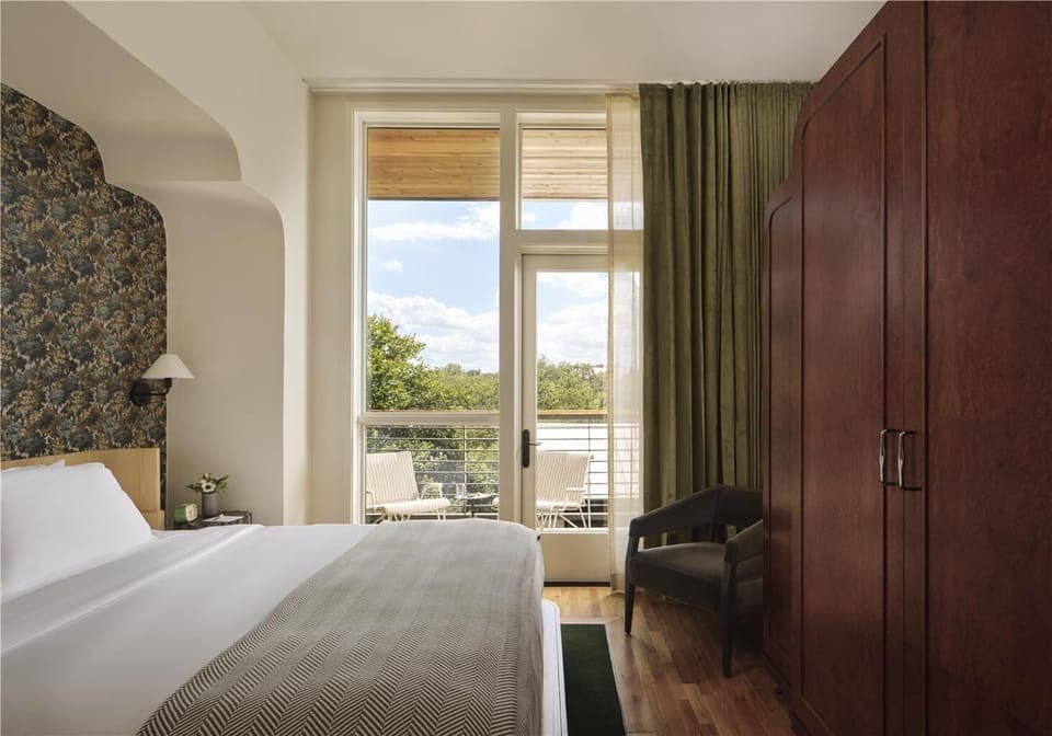 Premium bedding, down comforters, memory foam beds, minibar