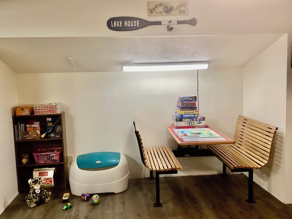Game nook and toys