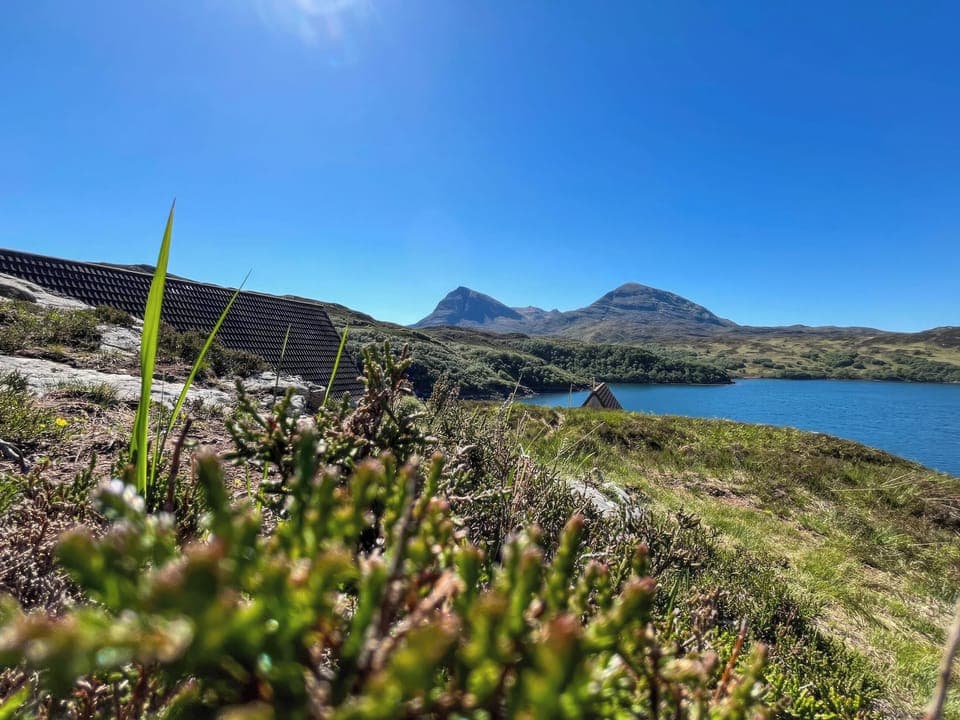 Setting | Sandwood - Kylesku Lodges, Kylesku, near Lairg