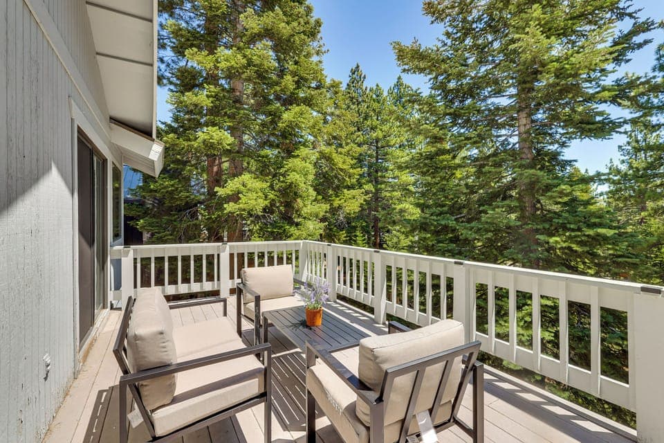 Incline Village Vacation Rental | 3BR | 2.5BA | 1,900 Sq Ft | 7 Steps to Enter