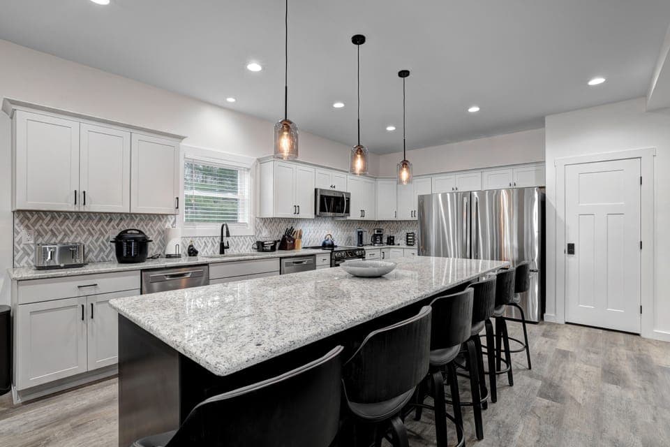 Contemporary kitchen - Main level