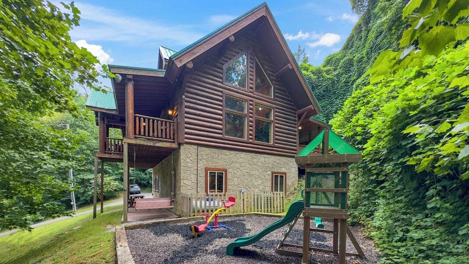 Welcome to your fairy tale cabin, your Smoky Mountain adventure awaits!