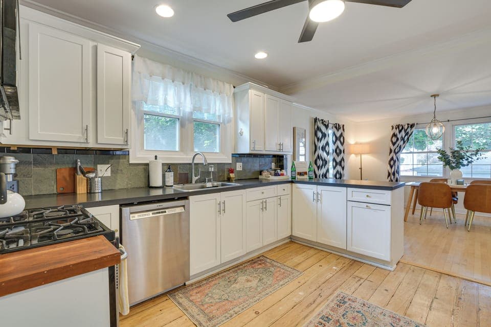 Kitchen | 1st Floor