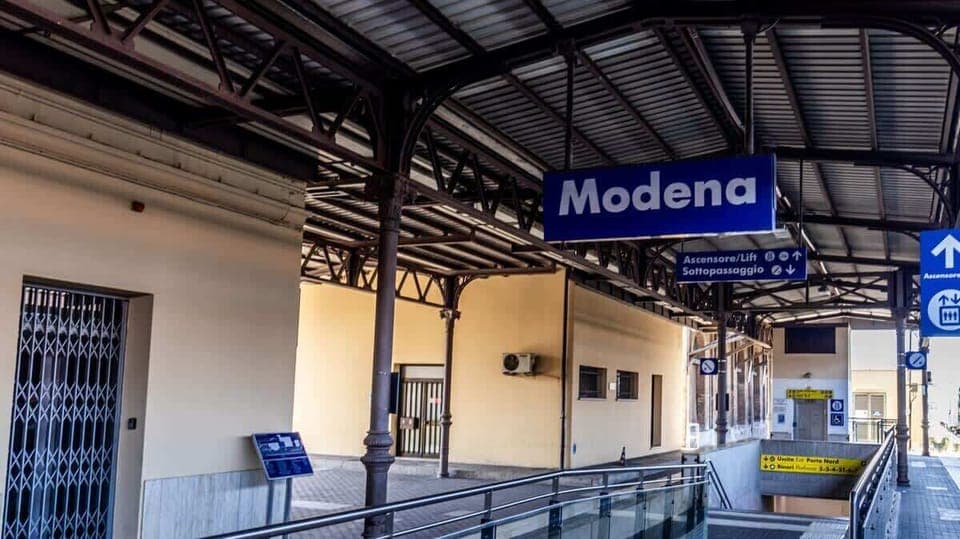stazione ferroviaria di modena
