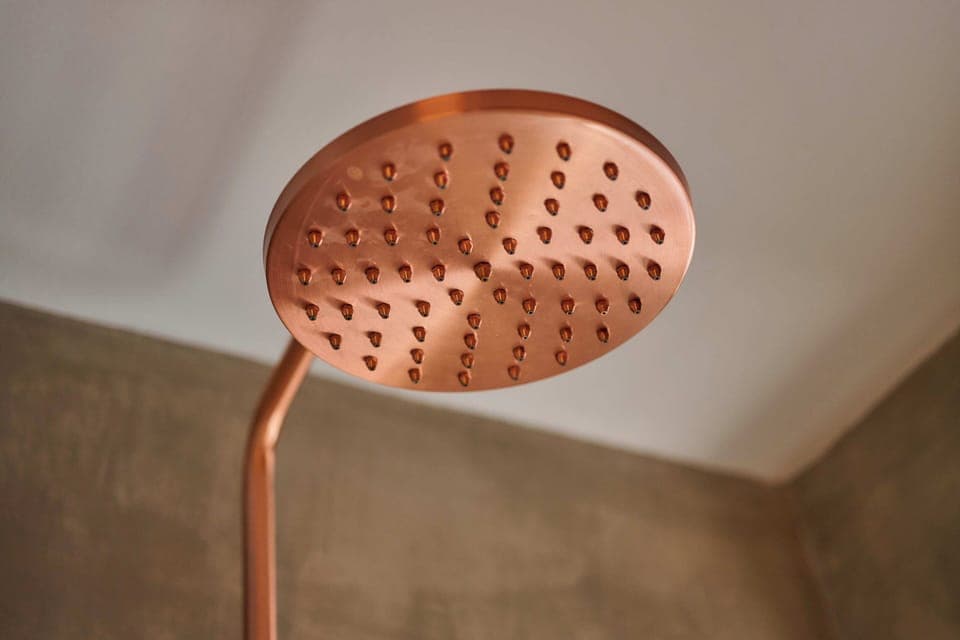 Comfort Suite | Bathroom | Separate tub and shower, towels, soap, shampoo