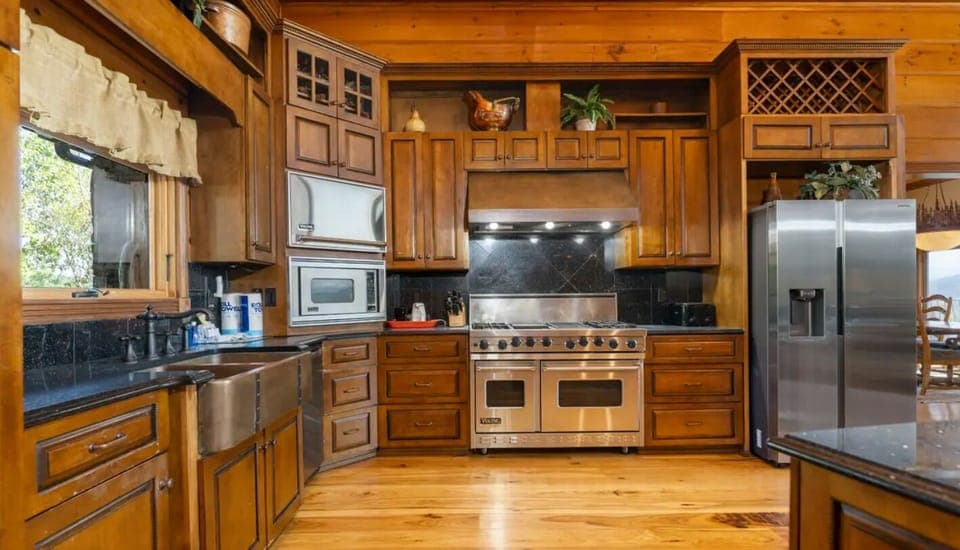 Selah Vista Grand Kitchen