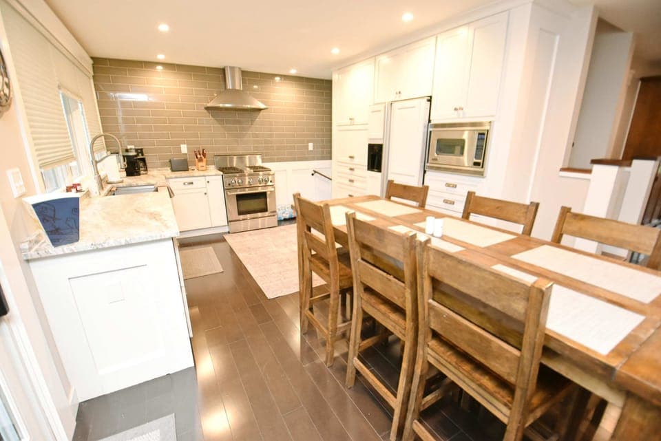 kitchen/dining