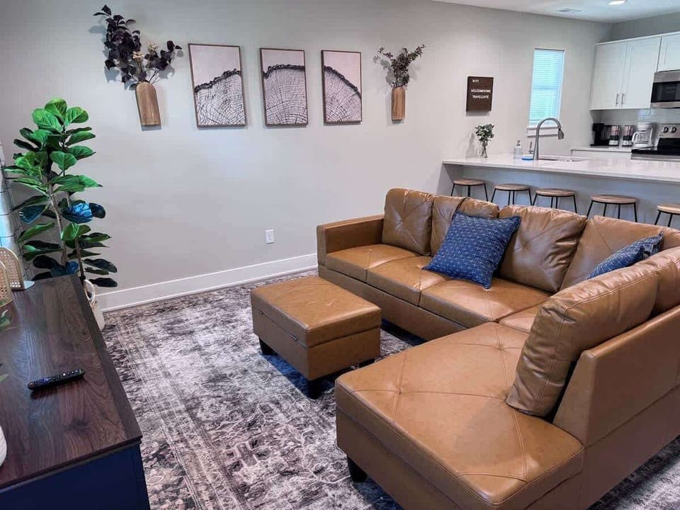 Living Rm 201