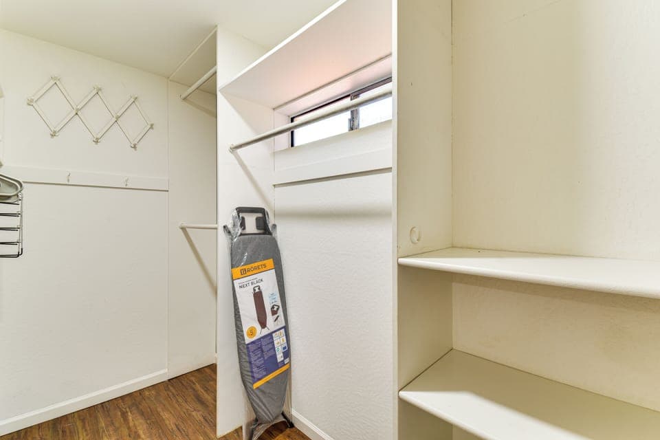 Walk-In Closet | Main Level