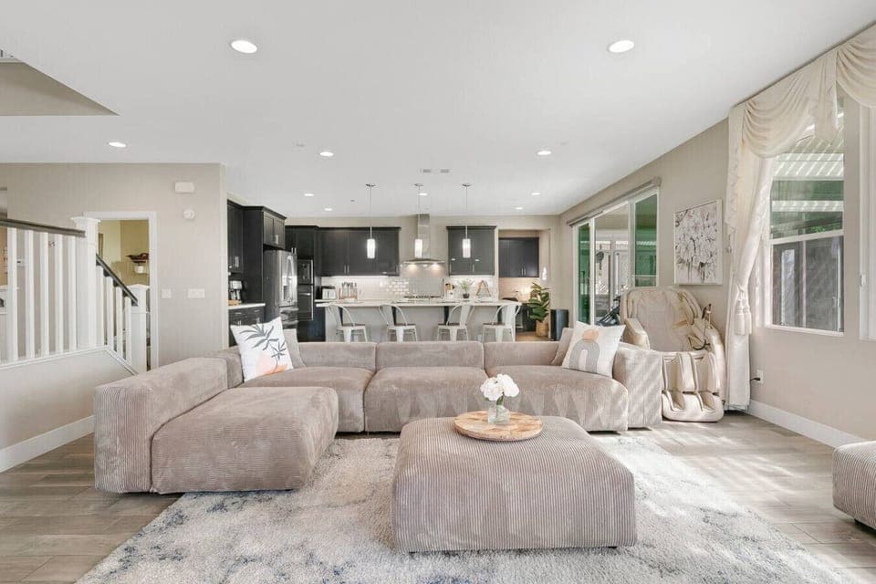 Spacious and cozy — the perfect spot to relax and cook together!