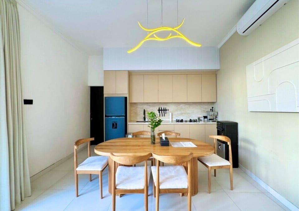 Villa Ranakah’s dining room is where memories are made—a vibrant space for friends to gather, laugh, and enjoy each other’s company. #Villa Ranakah