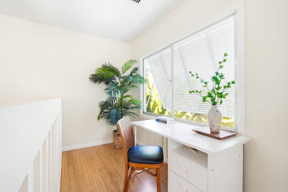 Office dest