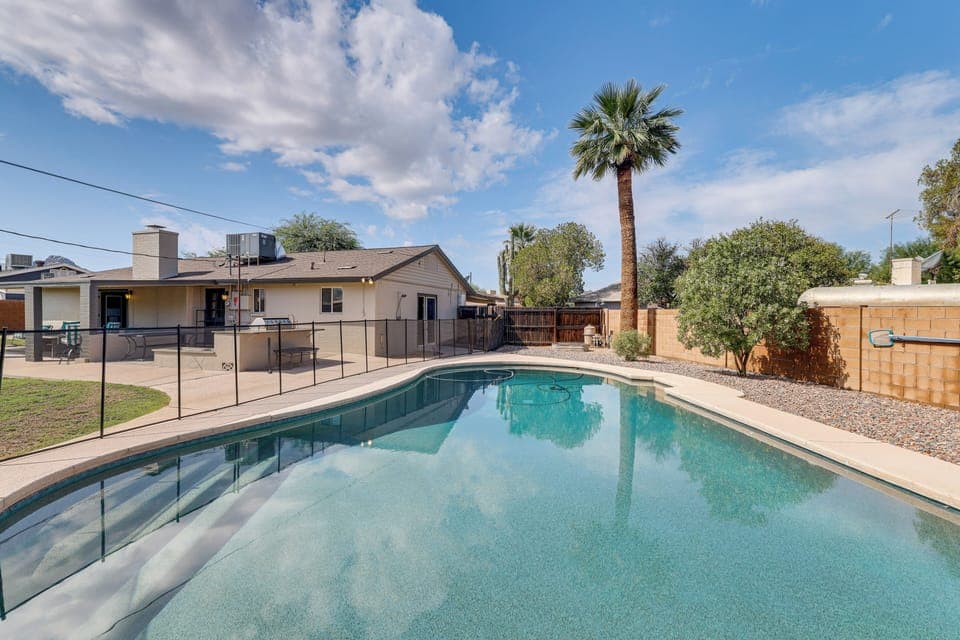 Phoenix Vacation Rental | 3BR | 2BA | 2,350 Sq Ft | 1 Step Required